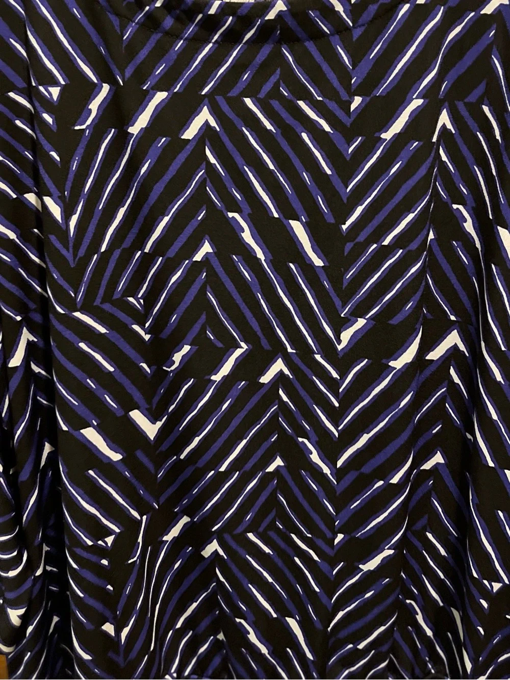 39. WOMENS CHICO’S TRAVELERS 3/XL DETAIL TOP - Picture 4 of 5